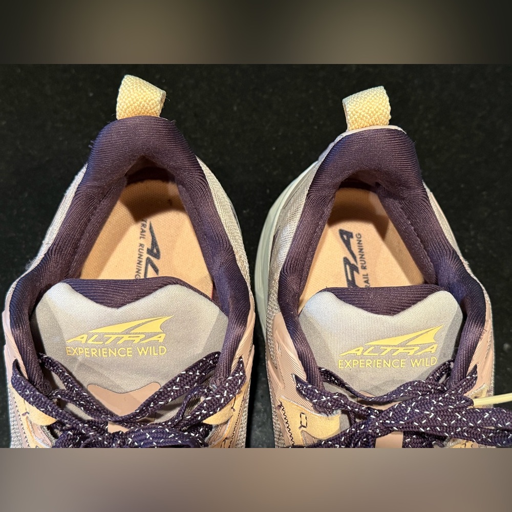 Women’s Altra Experience Wild, Size 10 - Picture 13 of 16